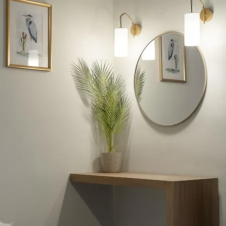 Captain's Seafront Apartment