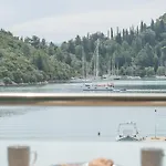 Captain's Seafront *