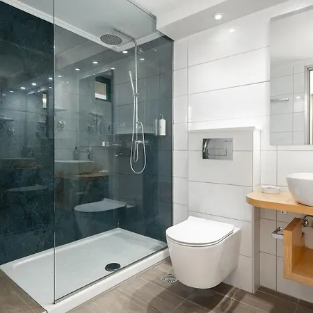 Captain's Seafront Apartamento