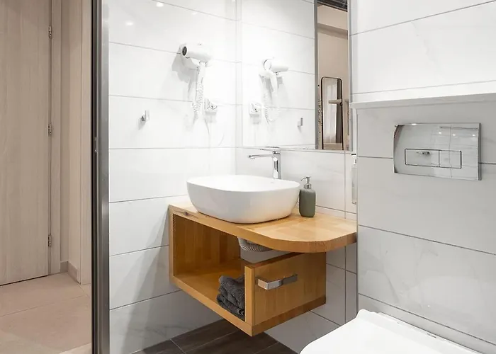 Captain's Seafront Lägenhet Nidhrion