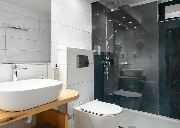 Captain's Seafront *