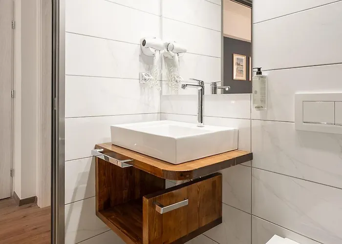 Captain's Seafront * Nidhrion