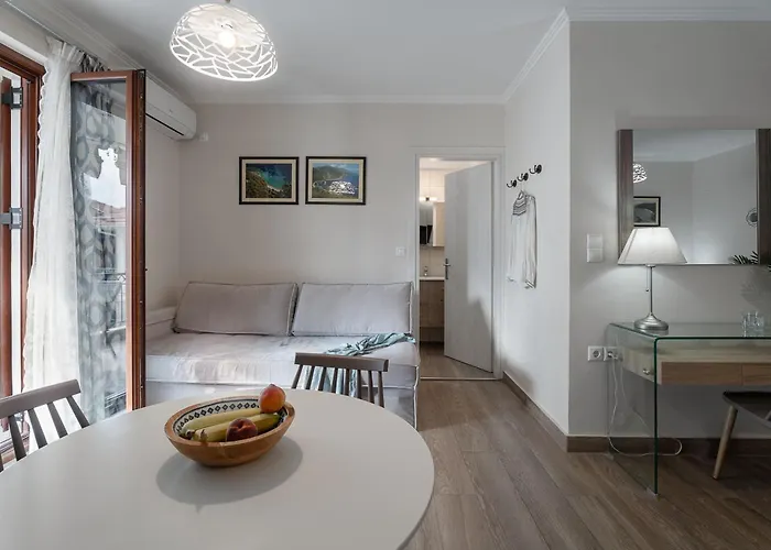 Captain's Seafront * Nydri (Lefkada)