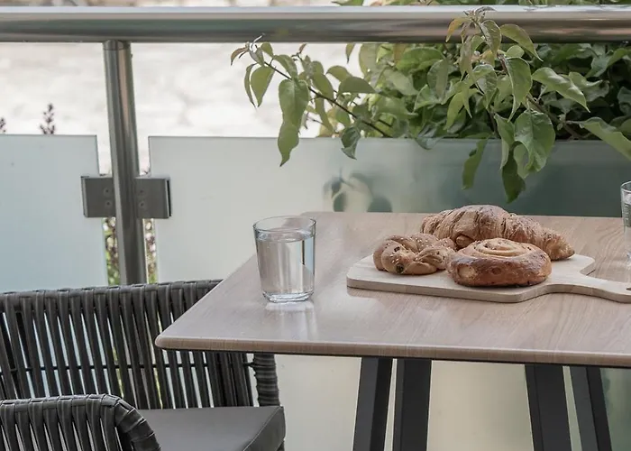 Captain's Seafront Lägenhet Nidhrion